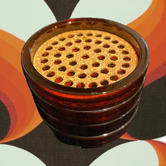 VINTAGE 1977 Designworks Marc Barnett Set of 4 Amber Plastic Coasters - Picture 1 of 2